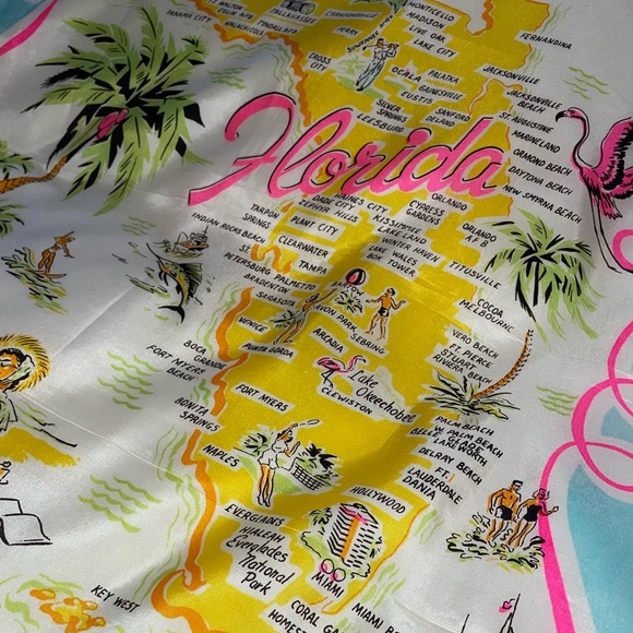 Beautiful Silk Florida Scarf - Picture 3 of 4